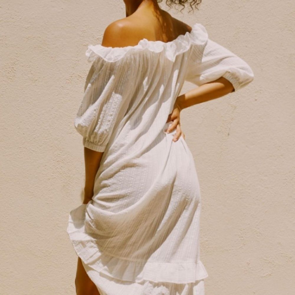Anthropologie Ruffle Off-The-Shoulder Gauze Dress in White Size Medium - Picture 3 of 14